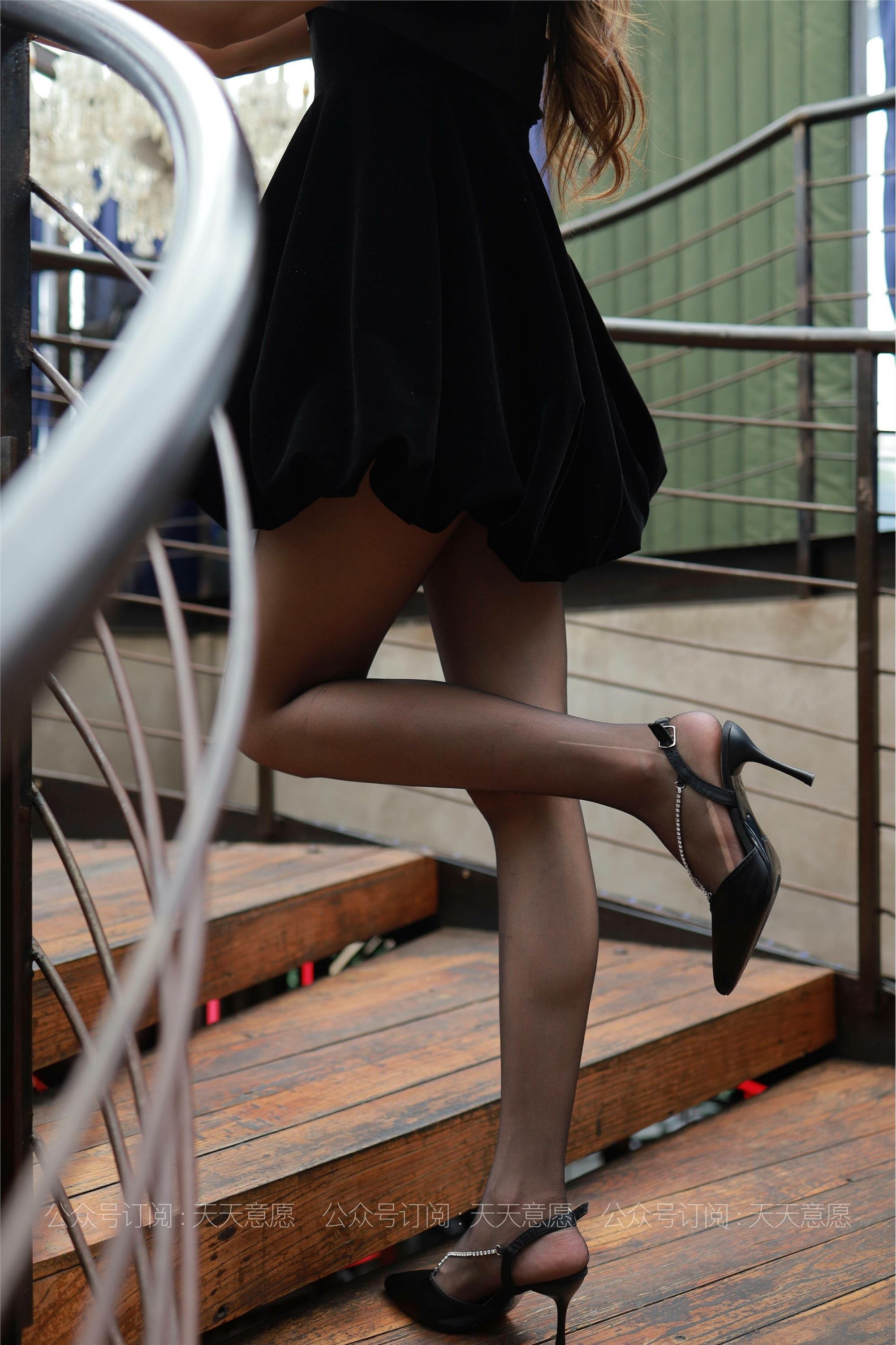 IESS异思趣向  2021.07.06 丝享家853：夏夏《长腿黑天鹅》